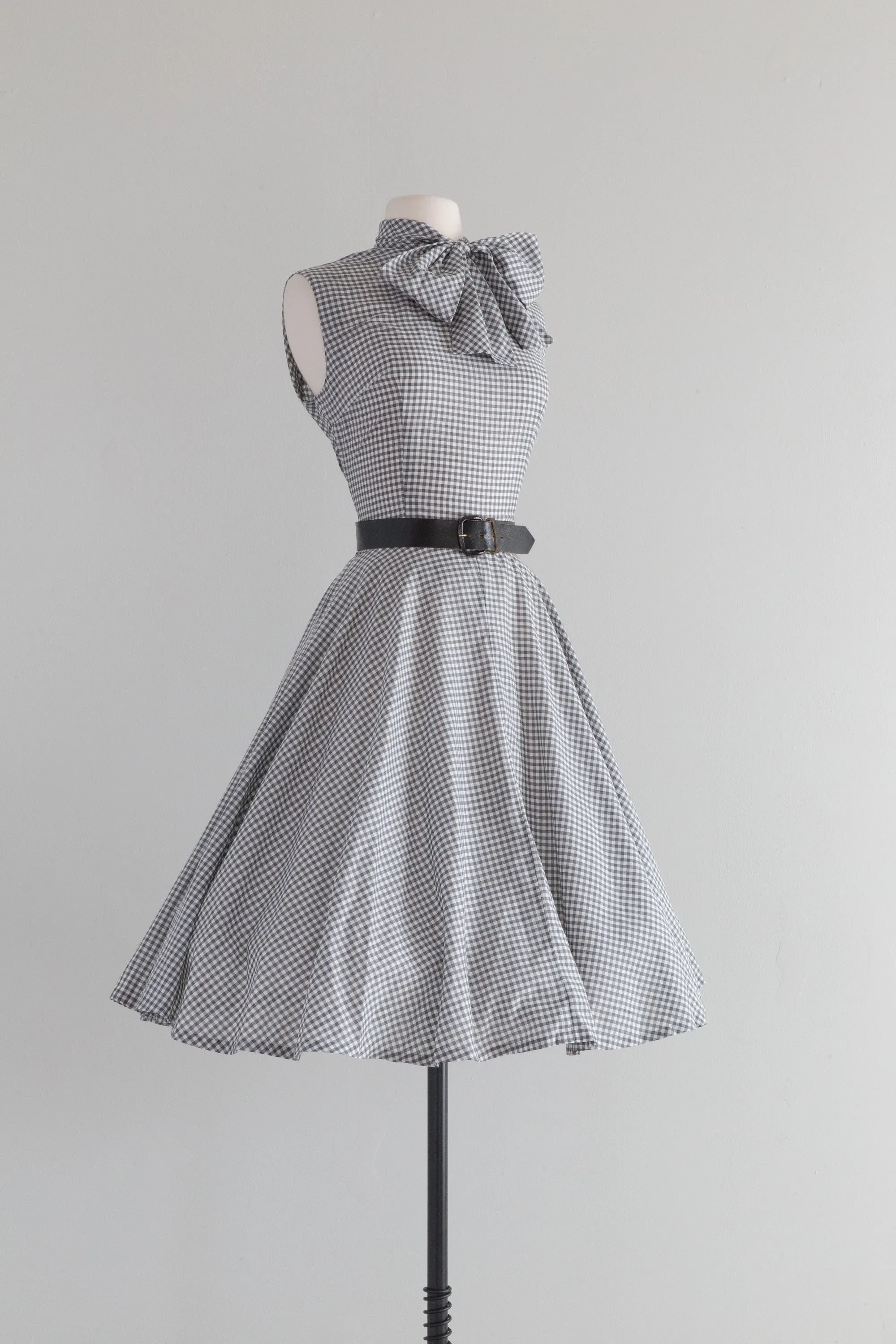 Darling 1960's Gingham Dress With Pussy Bow and Full Skirt / SM